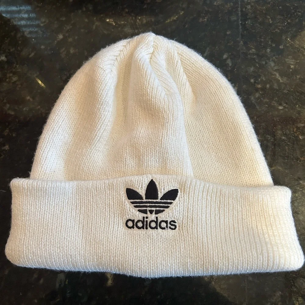 Adidas Classic White Knit Beanie - Picture 1 of 3